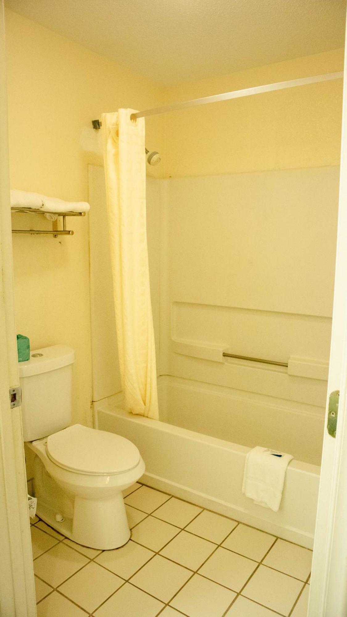 Executive Inn Yanceyville Экстерьер фото