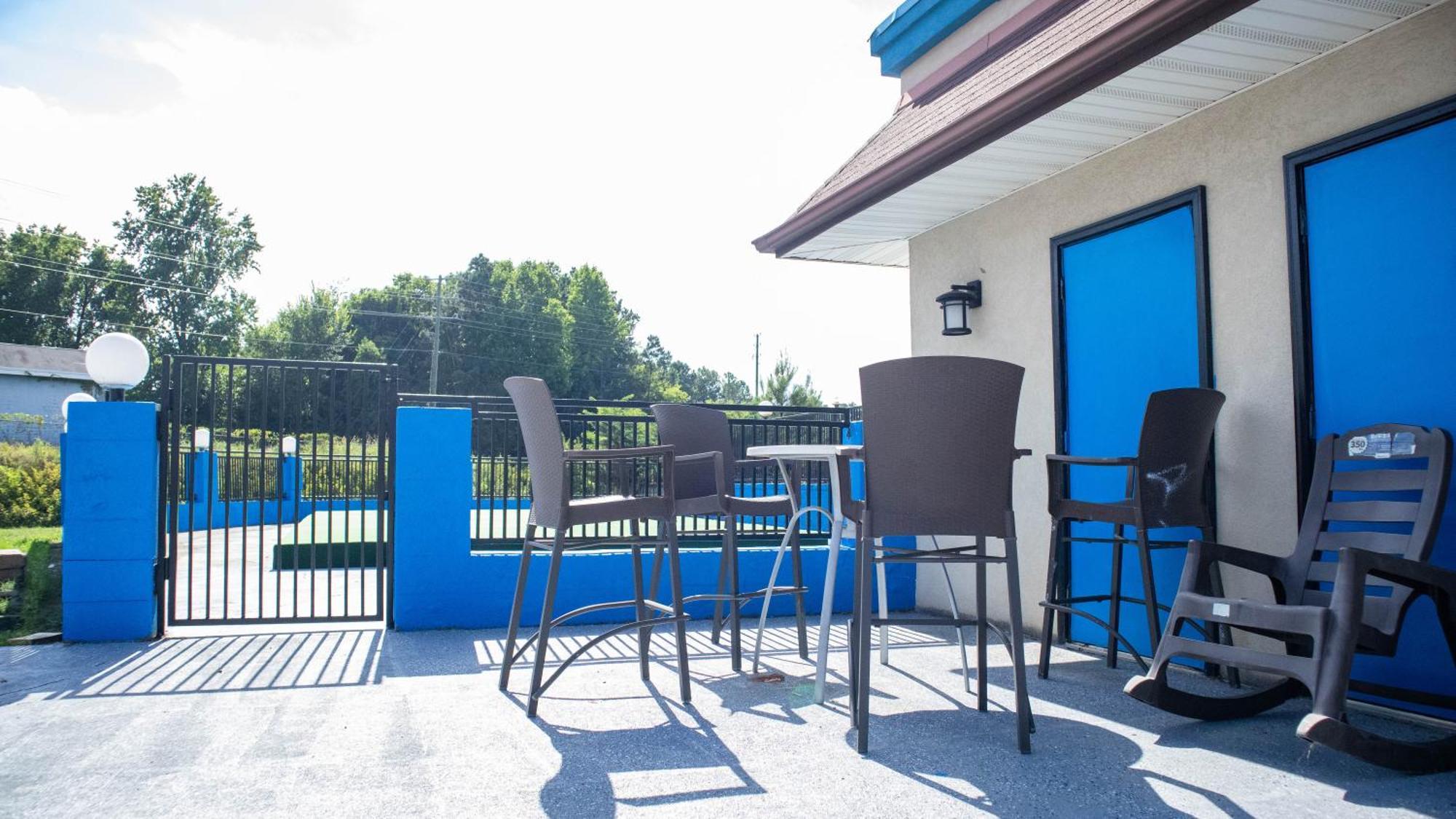 Executive Inn Yanceyville Экстерьер фото